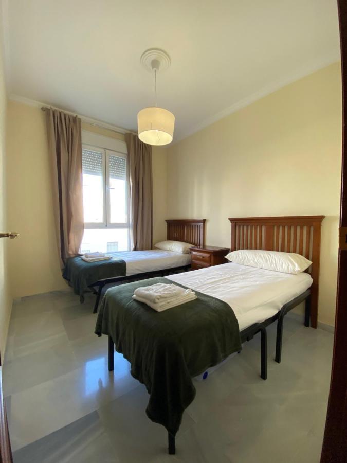 Fantastico Apartamento Con Parking Avenida De Cadiz Sevilla Buitenkant foto